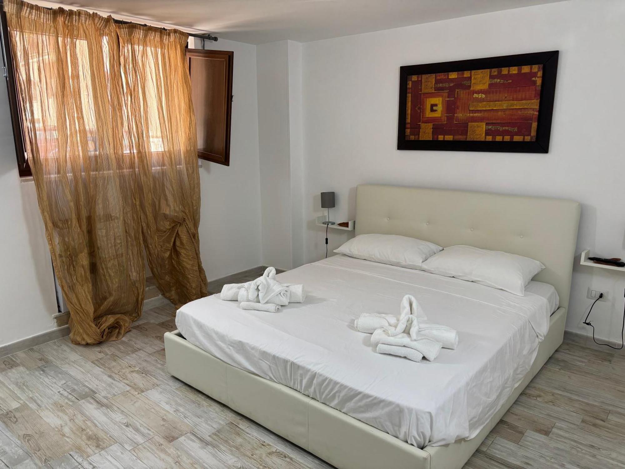 Ferienwohnung L'Arco Di Porta Lecce Brindisi Exterior foto