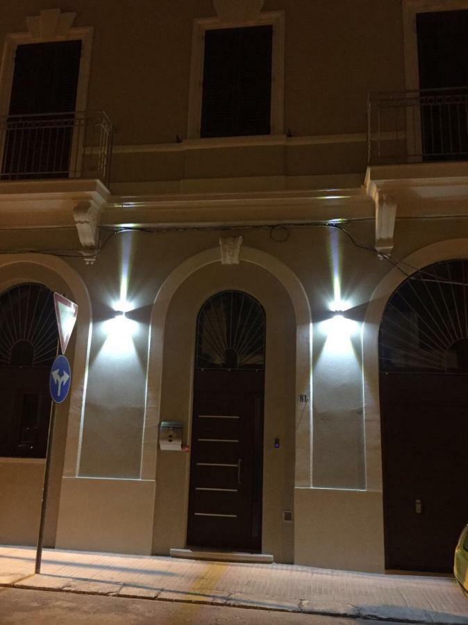 Ferienwohnung L'Arco Di Porta Lecce Brindisi Exterior foto